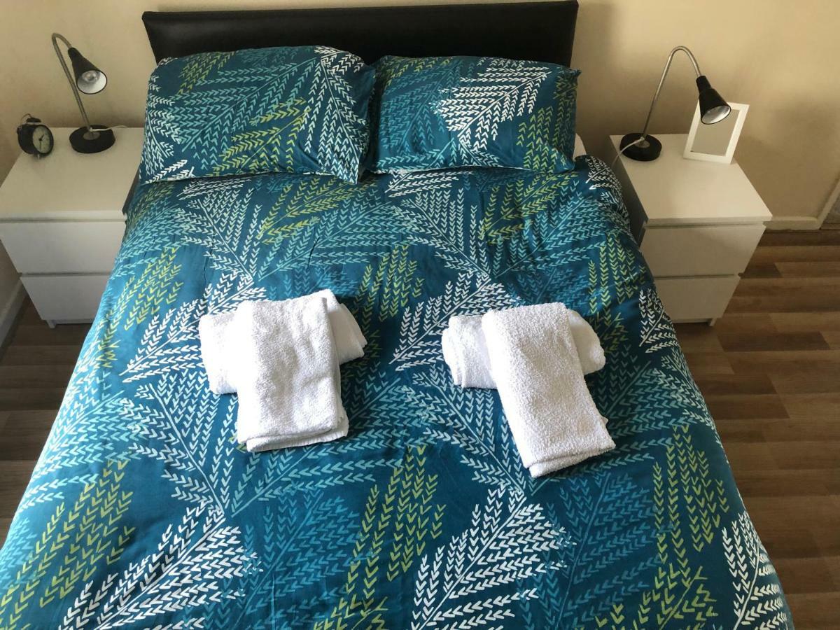 Claire'S Airbnb 2 Belfast Esterno foto