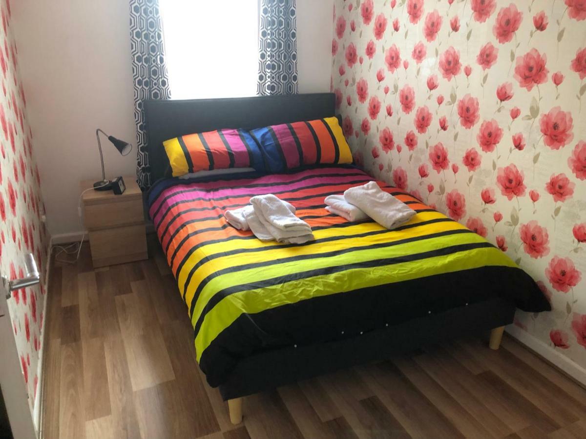 Claire'S Airbnb 2 Belfast Esterno foto
