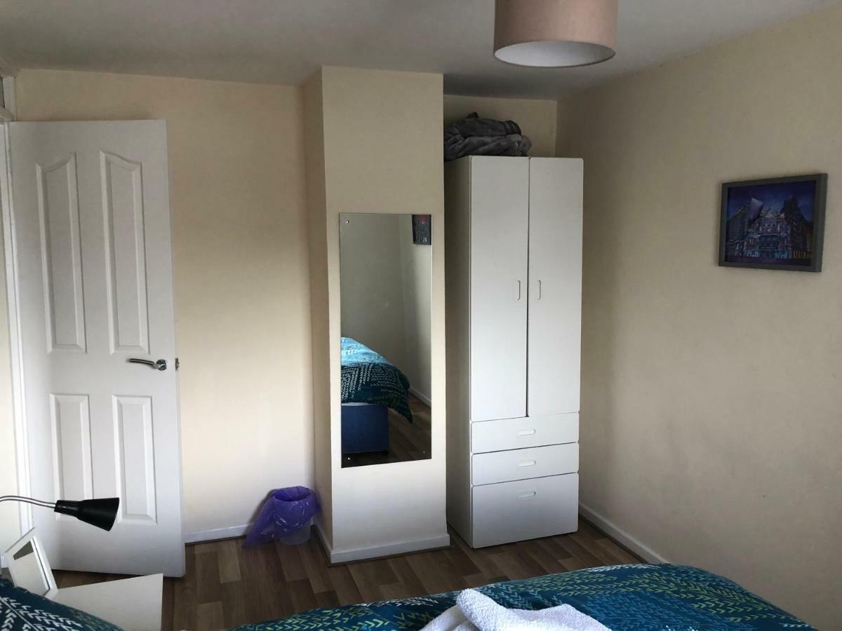 Claire'S Airbnb 2 Belfast Esterno foto