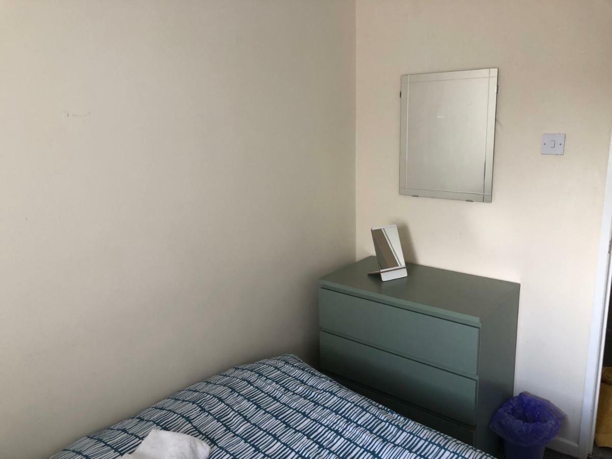 Claire'S Airbnb 2 Belfast Esterno foto